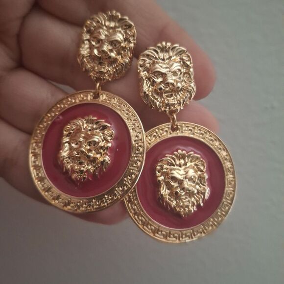 Gold & Red Lion Earrings - Picture 5 of 5